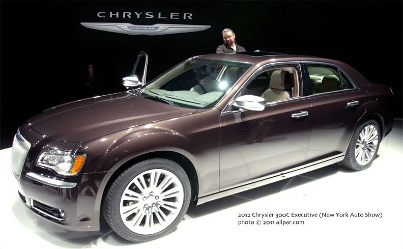 2012 Chrysler 300C Executive car