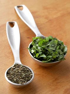 Learn the ins and outs of cooking with dried herbs! Step-by-step how-to available here: http://www.bhg.com/recipes/how-to/cooking-basics/cooking-dried-herbs/?socsrc=bhgpin041912cookwithherbs